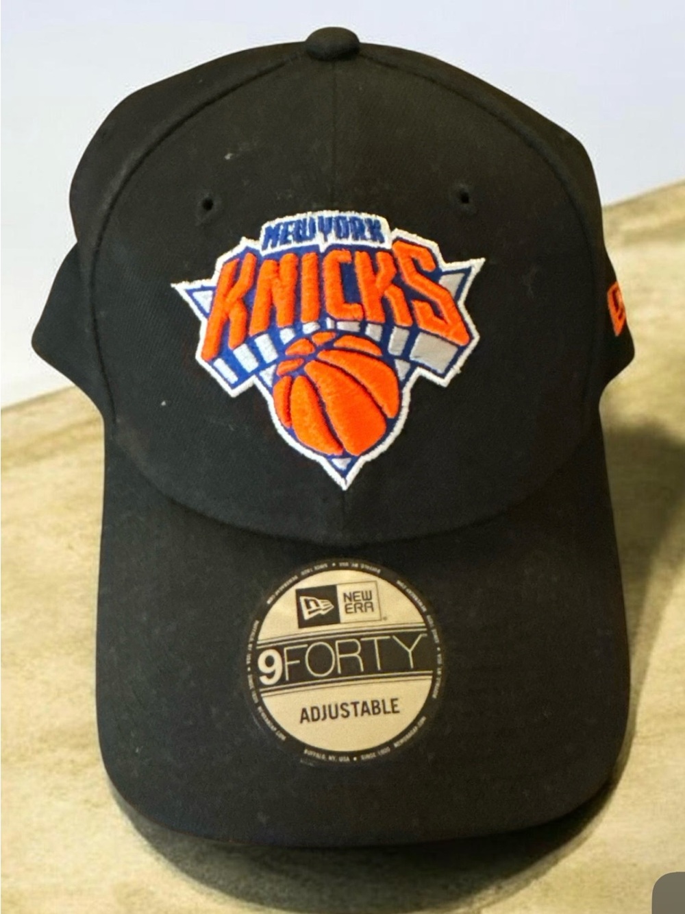Choose your hat! NY Knicks or Von Dutch